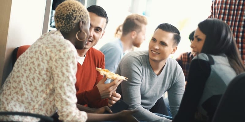 Office lunch i stock 627892488